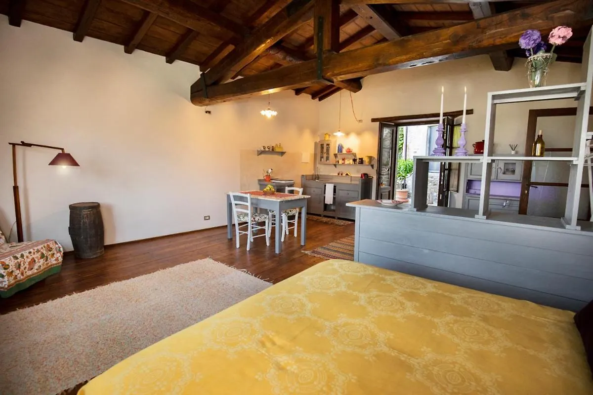 Birillina Guest House Di Laura Reni Poggio  Couette-café