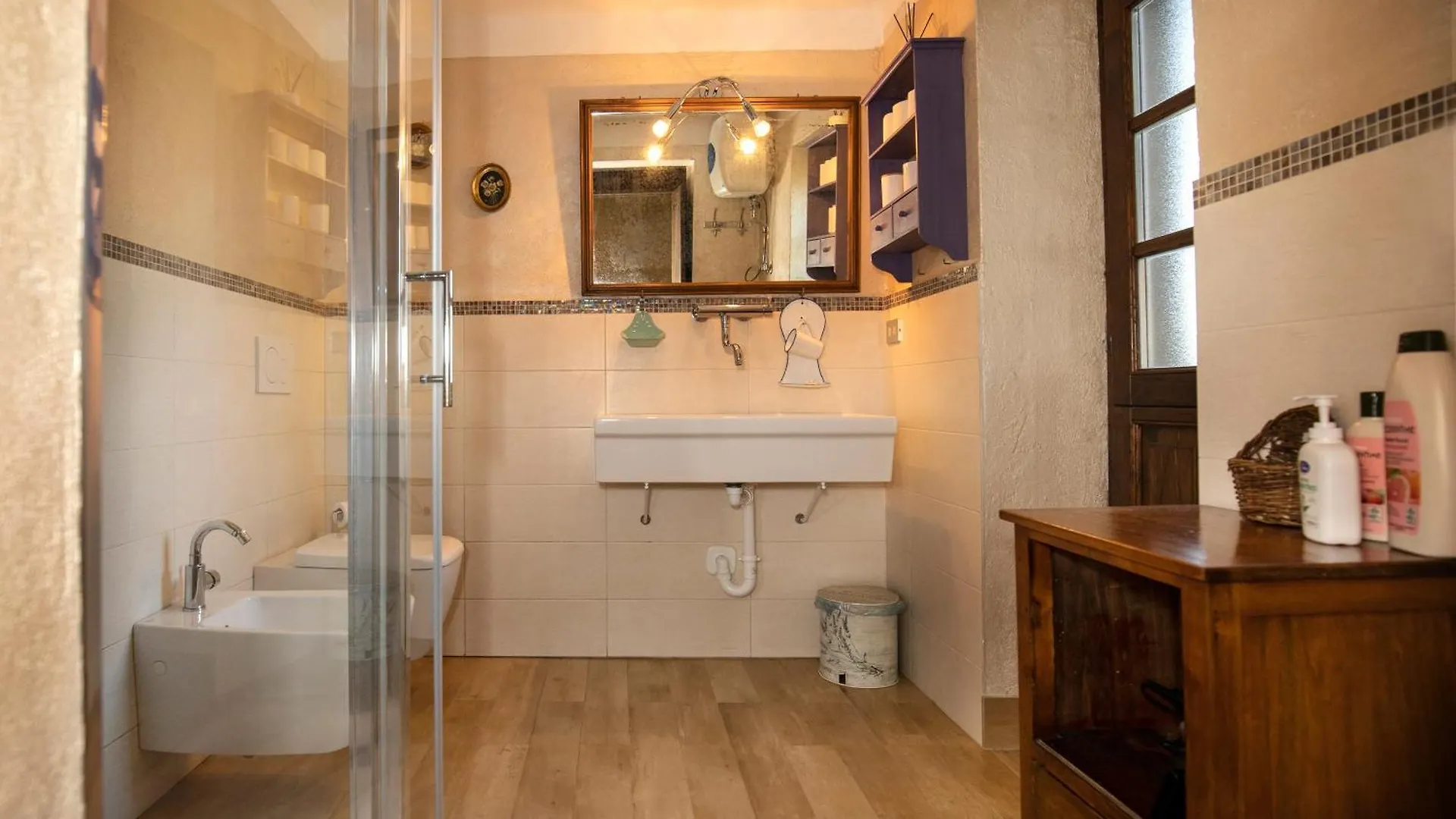 Birillina Guest House Di Laura Reni Poggio  Italien